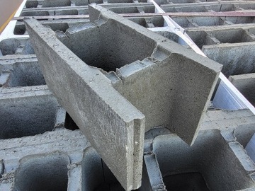 Pustak bloczek szalunkowy betonowy zalewowy PBS24 
