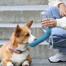 Przenośna butelka na wode do psa