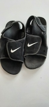 Sandałki Nike rozm. 38