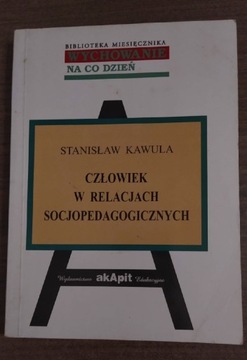 książka "Człowiek w relacjach socjopedagogicznych"