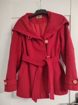 Czerwony płaszcz z kapturem Roz.40