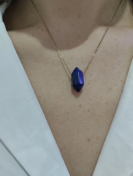 Naszyjnik z wisiorkiem z lapis lazuli 