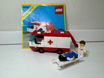 LEGO classic town; zestaw 6688 Ambulance