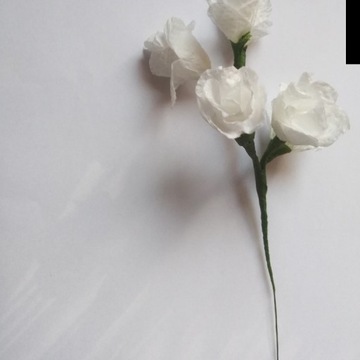 Białe kwiaty ozdoba 20 cm papierowe 2 galazki