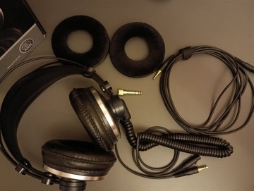 LEGENDA słuchawki studyjne AKG K271 MKII