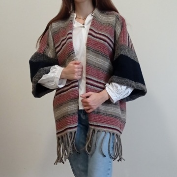 Poncho wełniane w stylu boho