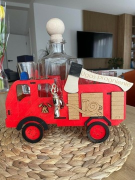 Drewniany barek karafka wóz strażacki prezent
