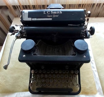 Maszyna do pisania LC Smith