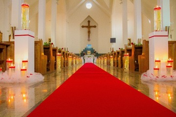 Wykładzina dywan chodnik do ślubu czerwona kościół