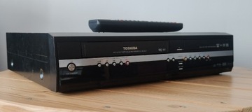 Toshiba RD-XV47 nagrywarka VHS/DVD/HDD + pilot