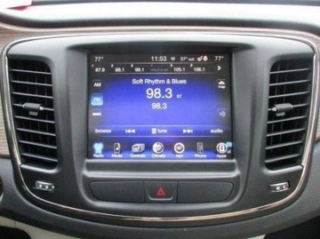Radio nawigacja Chrysler 200