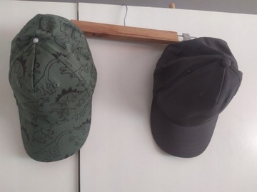 ZESTAW 2 x czapka z daszkiem H&M dinozaury 4-8 lat