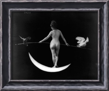 Naga kobieta i noc. Dekoracja sypialni. 50x31 cm