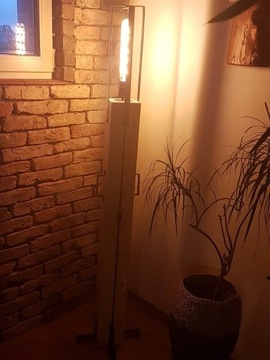 Lampa podłogowa loft