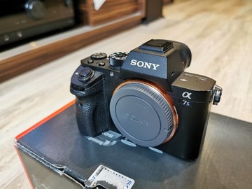 Aparat Sony a7s2 + 3 baterie