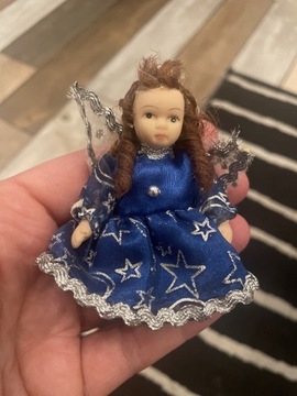 Unikat. Mała lalka aniołek porcelanowa 8cm