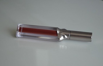 Byredo Liquid Lipstick Vinyl 215 Molasses pomadka