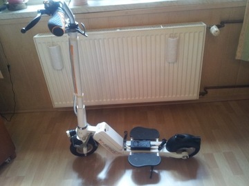 Hulajnoga Elektryczna Airwheel Biała