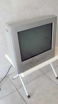 Telewizor Grundig ELEGANCE 15 FLAT + Dekoder+Pilot