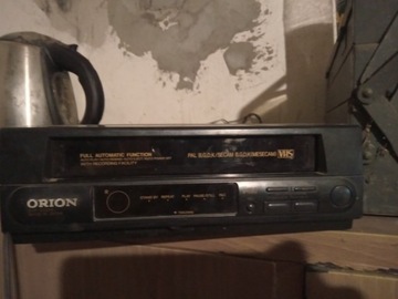 Odtwarzacz VHS Orion RVP-400RB