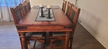 Stół z krzesłami do jadalni