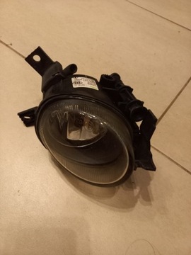 Halogen lampa przeciwmgielna lewa  audi a4 b7