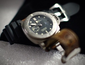 Zegarek mechaniczny Panerai Submersible Titanium