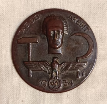 Odznaka z okazji Święta pracy 1934 III RZESZA 