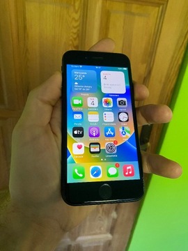 iPhone 8 64 GB Space Gray - ideał, nowa bateria!