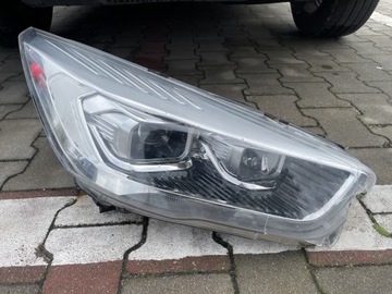 Ford Kuga mk2 LIFT Bi Xenon Lampa Prawy Przód
