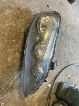 Lampa xenon prawy przód Alfa Romeo 147