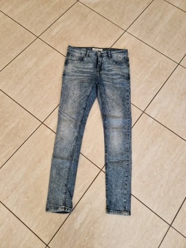 Jeansy super skinny CROPP