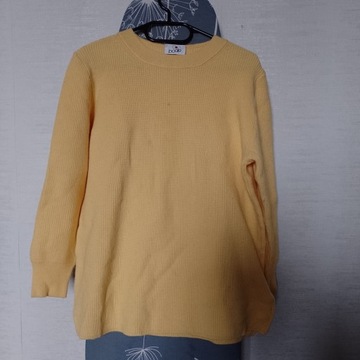 Żółty kremowy sweter damski 