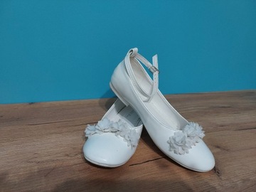 Białe buty komunijne r. 35