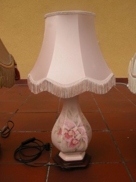 lampka / lampa na drewnianej podstawie 