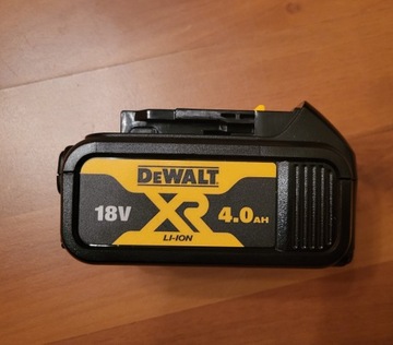 Dewalt 18v akumulator nowy XR Li-Ion 4.0AH