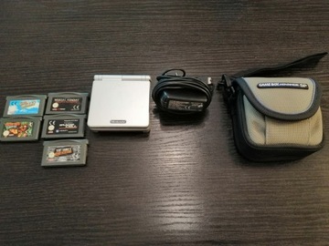 Gameboy Advance SP + Gry + Pokrowiec + Zasilacz