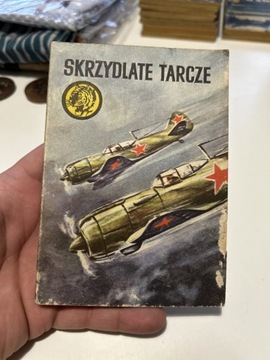 ŻÓŁTY TYGRYS - 1975 - SKRZYDLATE TARCZE 