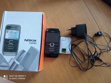 Nokia E71 telefon z zestawem