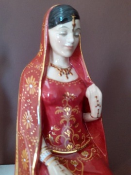 figurka porcelanowa angielskiej firmy-THE ENGLISH LADIES Co. wys.18cm