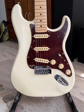 Gitara typu Fender Stratocaster