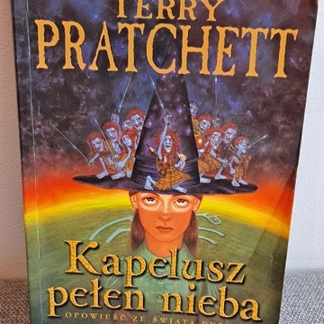 Terry Pratchet Kapelusz pełen nieba (3)