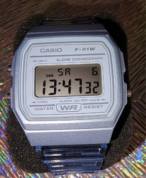 Casio F91-W zegarek retro 