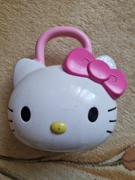 Plastykowa walizeczka Hello Kitty