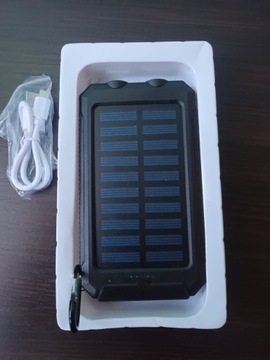 Power bank solarny z latarka i kompasem 