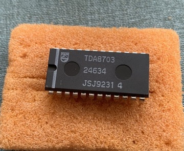 TDA8703 A/D converter PHILIPS .