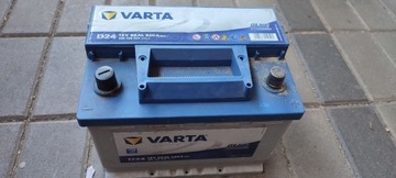 Używany akumulator marki Varta Blue 60Ah 540A 
