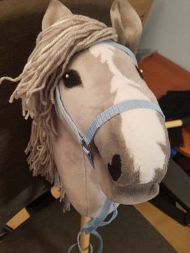 Hobby Horse koń na kiju jasny szary z szarą grzywą