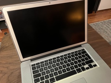 MacBook Pro 15 i7 8GB 128GB SSD