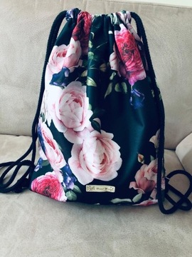 Plecak typu worek dla kobiety piekny kwiatowy wzór